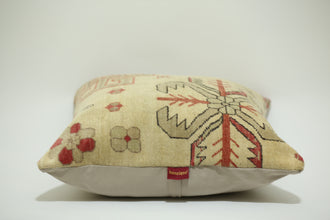 Kilim Pillow with Tassel Detail 24-24 inch