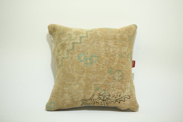 Bohemian Kilim Rug Cushion 24-24 inch