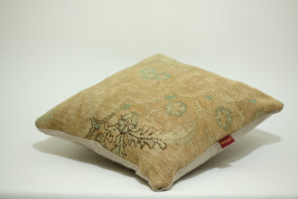 Bohemian Kilim Rug Cushion 24-24 inch