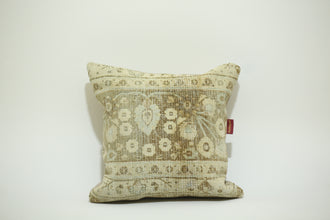 Traditional Handwoven Kilim Accent 20-20 inch