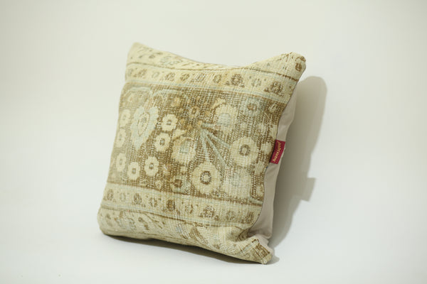 Traditional Handwoven Kilim Accent 20-20 inch
