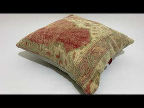 Antique Style Rug Pattern Pillow 24-24 inch